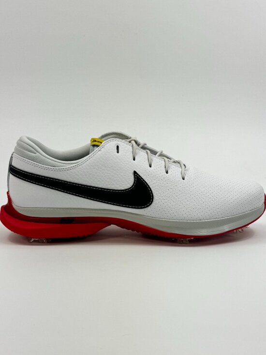 Athletic_Shoes